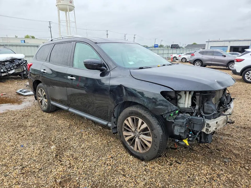 2017 NISSAN PATHFINDER SV  