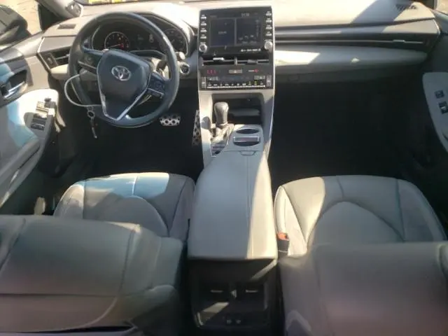 2019 TOYOTA AVALON XLE  