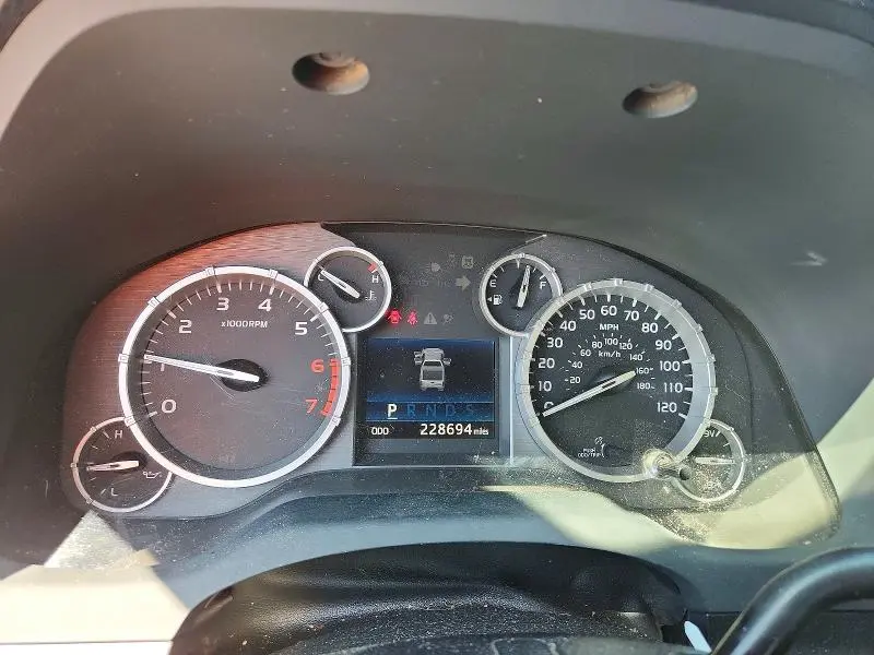 2014 TOYOTA TUNDRA SR5  