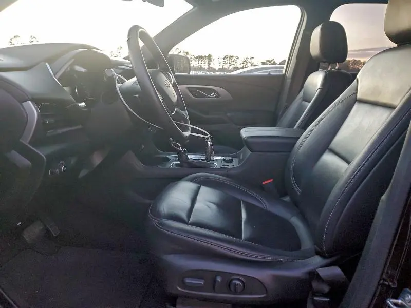 2022 CHEVROLET TRAVERSE LT  