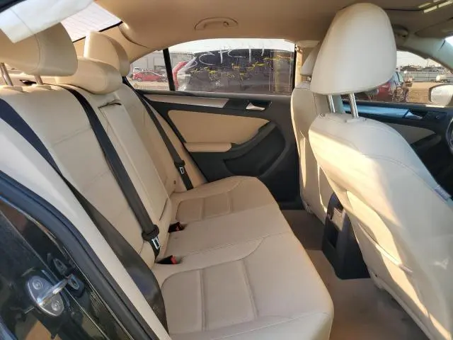 2015 VOLKSWAGEN JETTA SE  