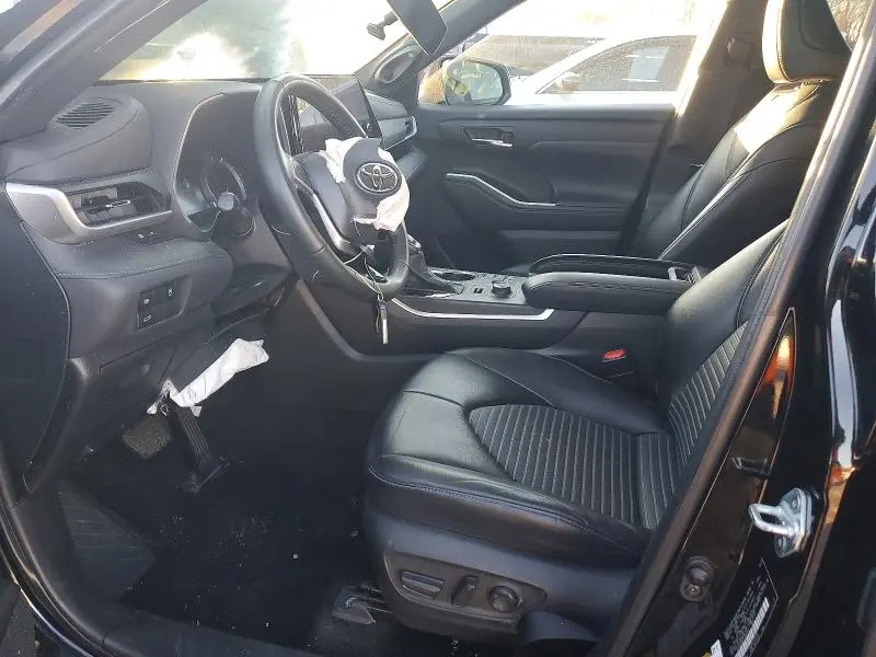 2023 TOYOTA HIGHLANDER XSE  