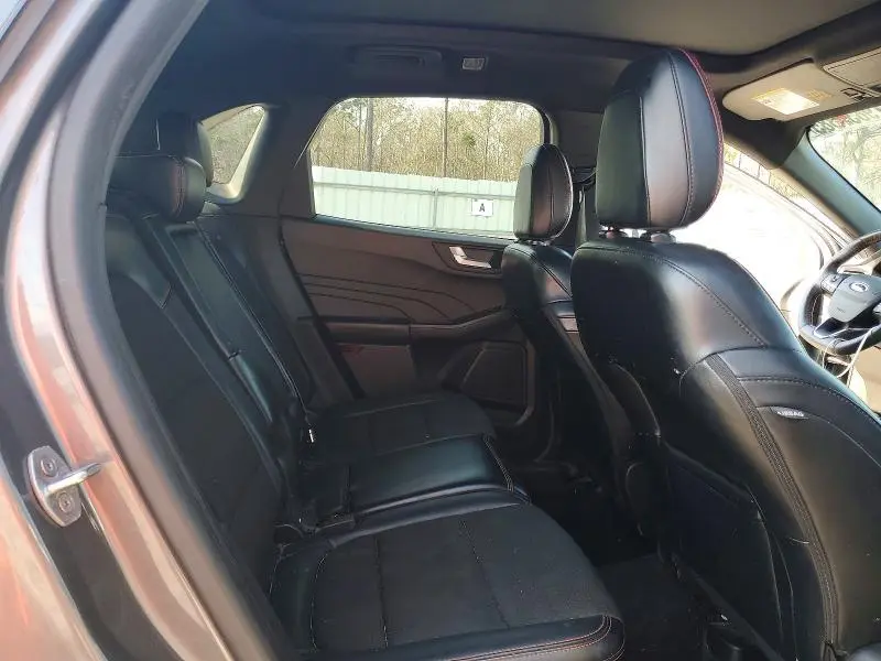 2023 FORD ESCAPE ST LINE  