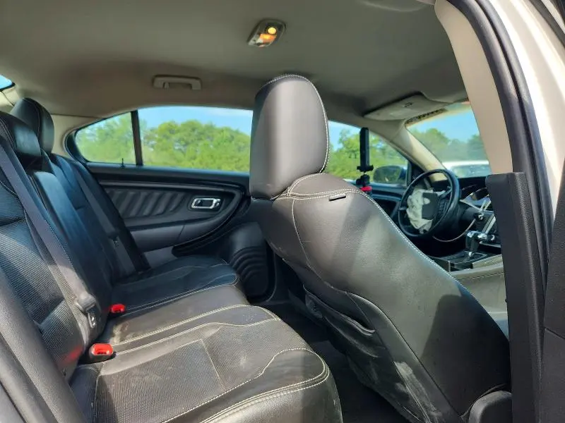 2010 FORD TAURUS LIMITED  