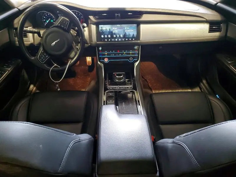 2020 JAGUAR XF PREMIUM  