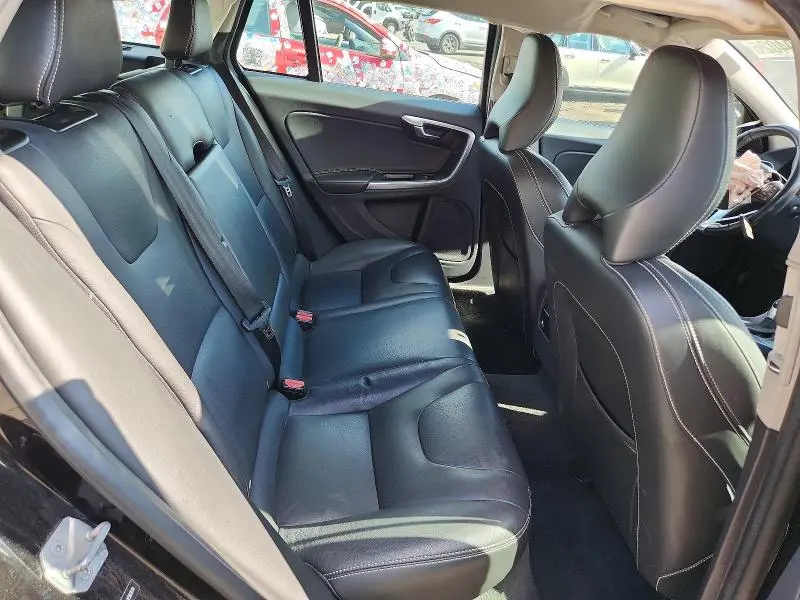 2018 VOLVO V60 T5 DYNAMIC  