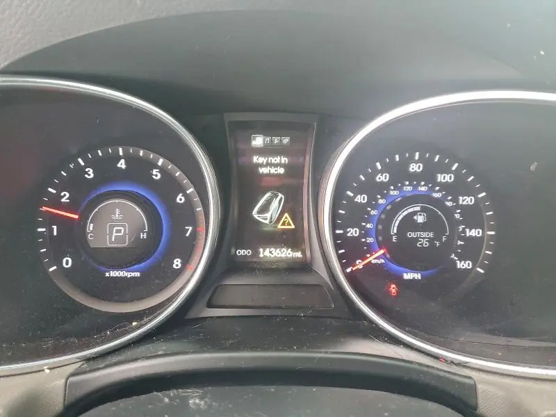 2016 HYUNDAI SANTA FE SE  