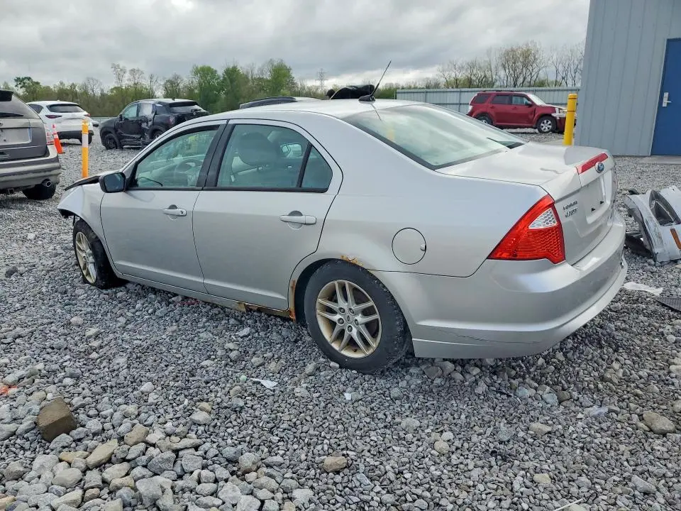 2010 FORD FUSION S  