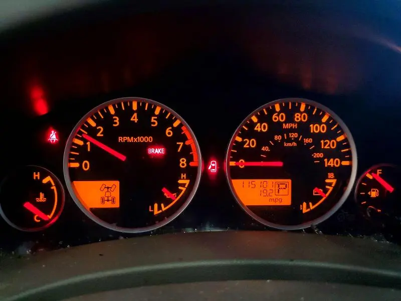 2015 NISSAN FRONTIER SL  