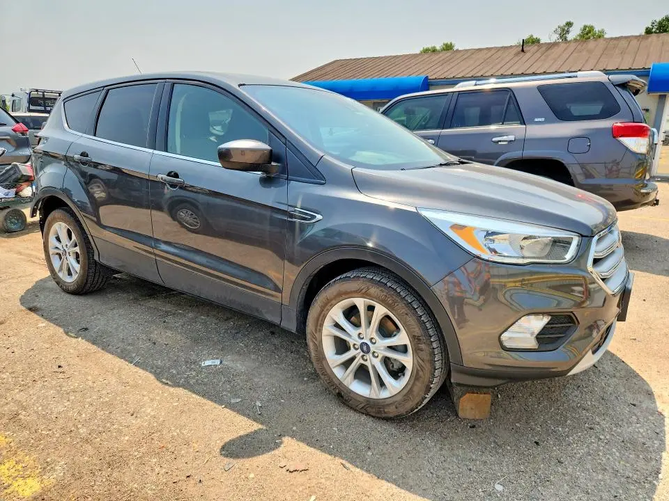 2019 FORD ESCAPE SE  