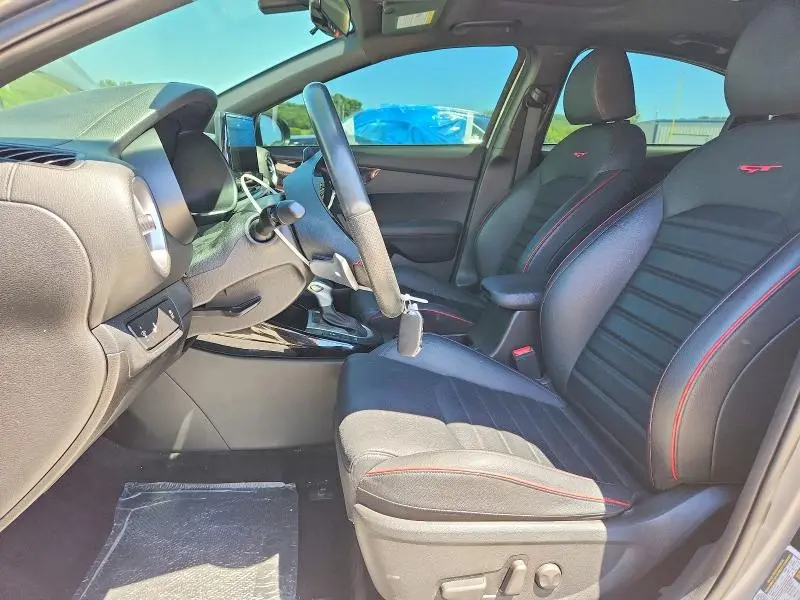 2023 KIA FORTE GT  