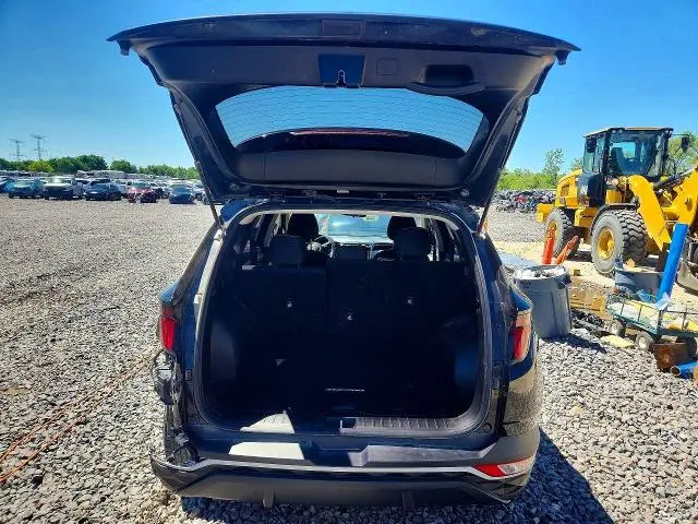 2022 HYUNDAI TUCSON SE  