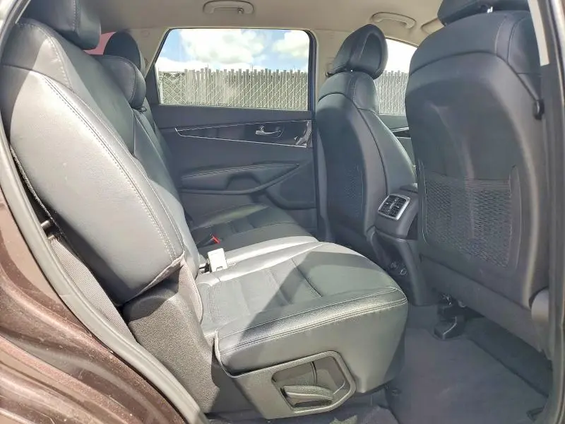 2016 KIA SORENTO EX V6  