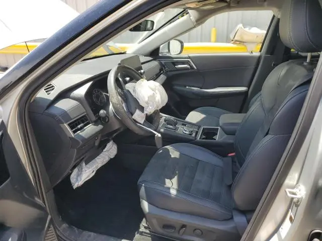 2024 MITSUBISHI OUTLANDER SE  
