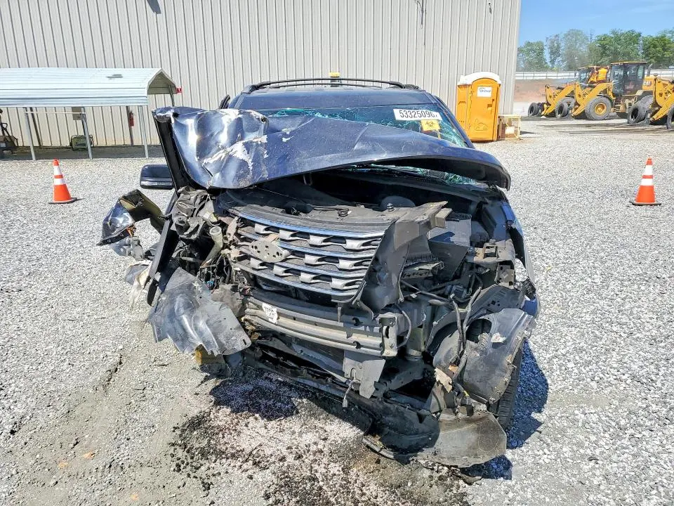 2017 FORD EXPLORER XLT  