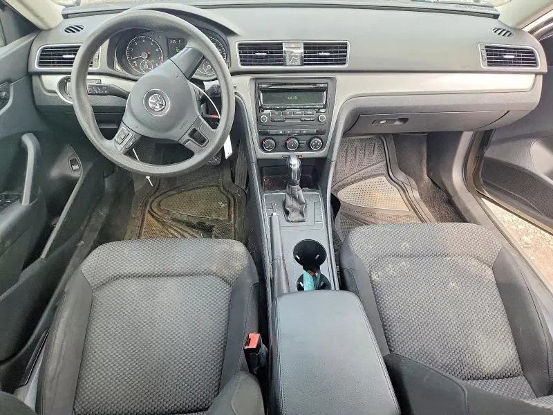 2013 VOLKSWAGEN PASSAT S  