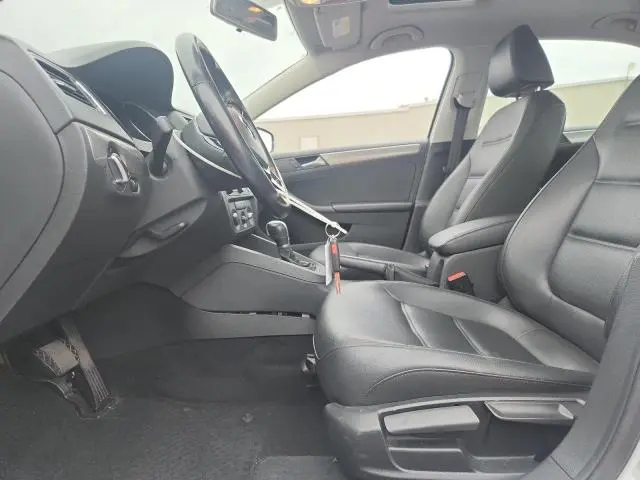 2015 VOLKSWAGEN JETTA SE  