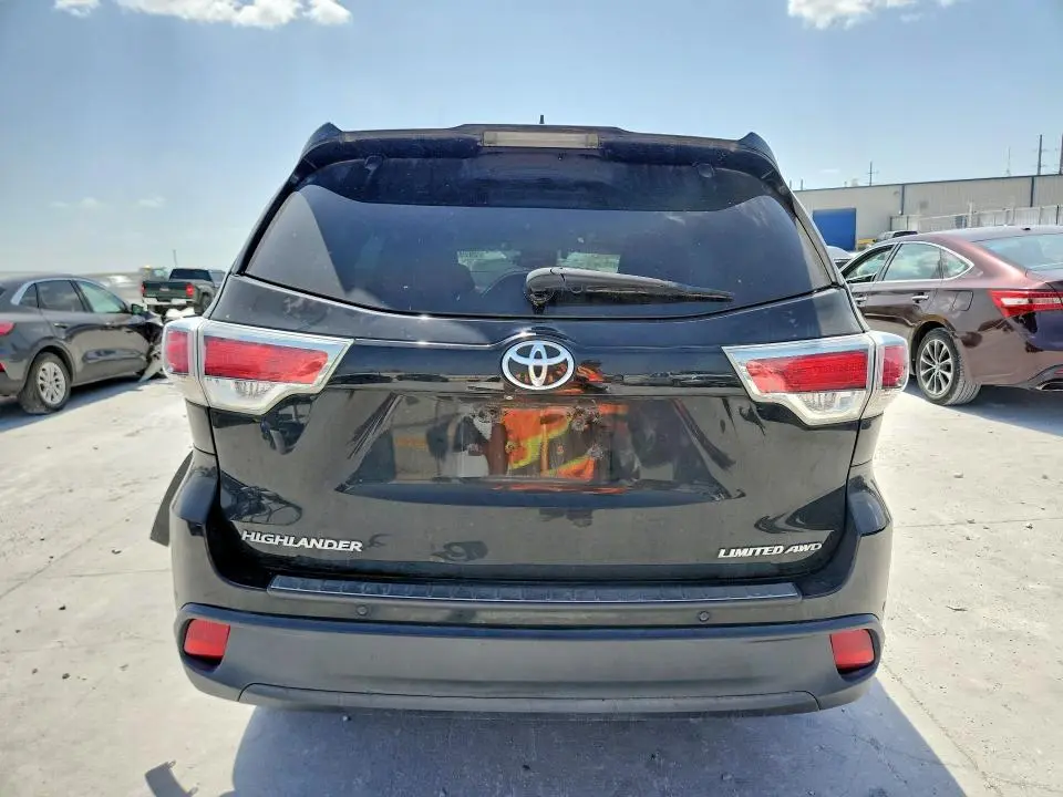 2016 TOYOTA HIGHLANDER LIMITED  