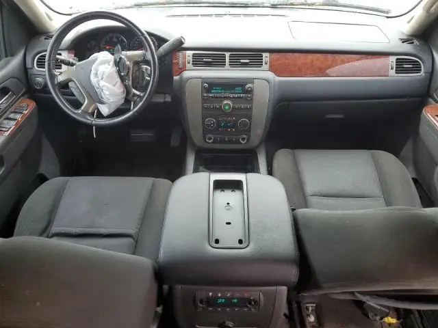 2011 GMC YUKON SLE  