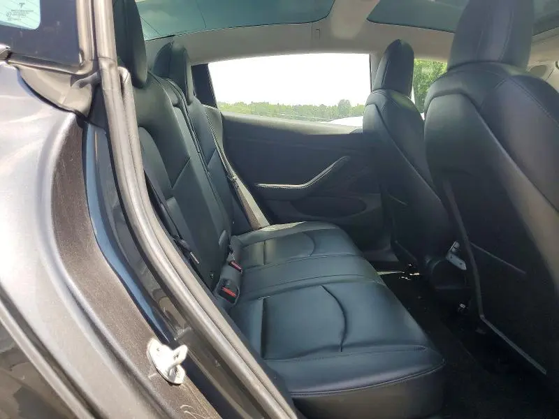 2017 TESLA MODEL 3   