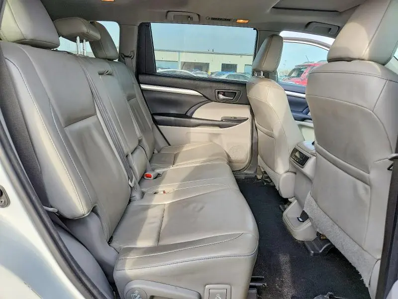 2018 TOYOTA HIGHLANDER XLE  