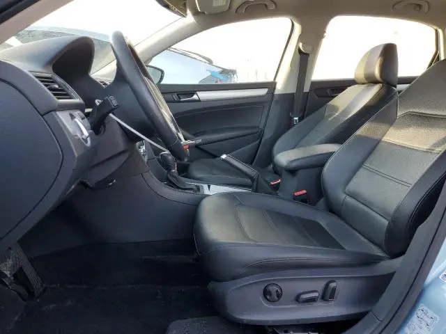 2012 VOLKSWAGEN PASSAT SE  