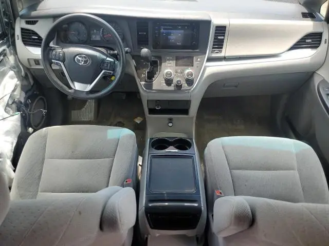 2017 TOYOTA SIENNA LE  