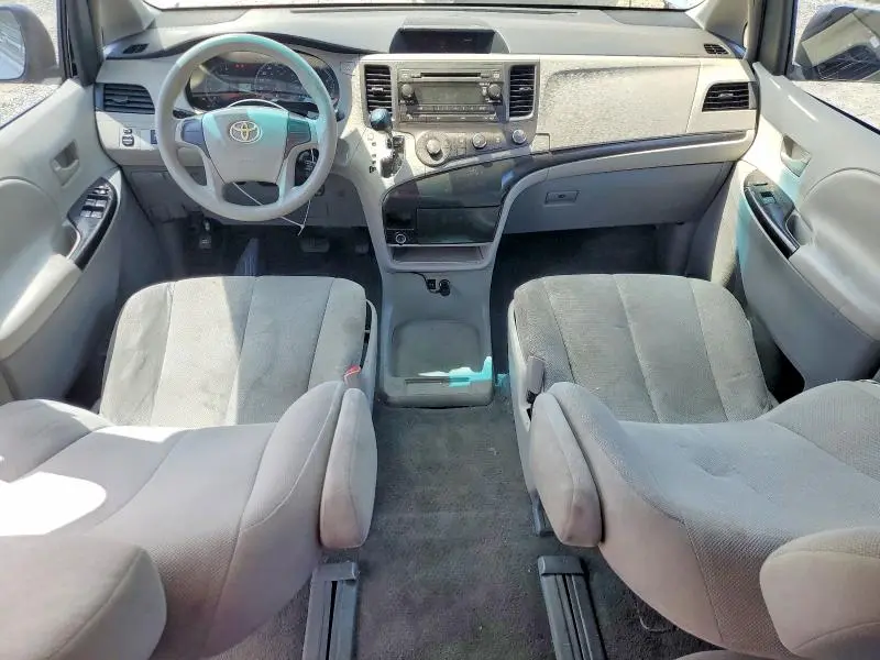 2011 TOYOTA SIENNA BASE 7-PASSENGER  