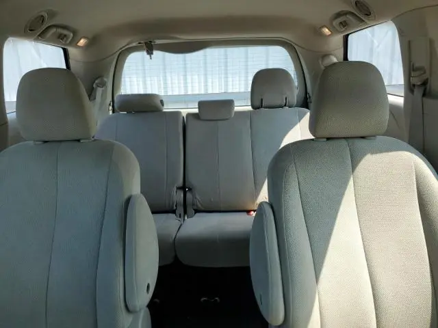 2013 TOYOTA SIENNA   