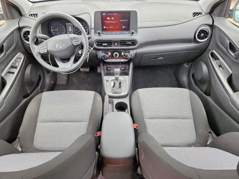 2022 HYUNDAI KONA SE  
