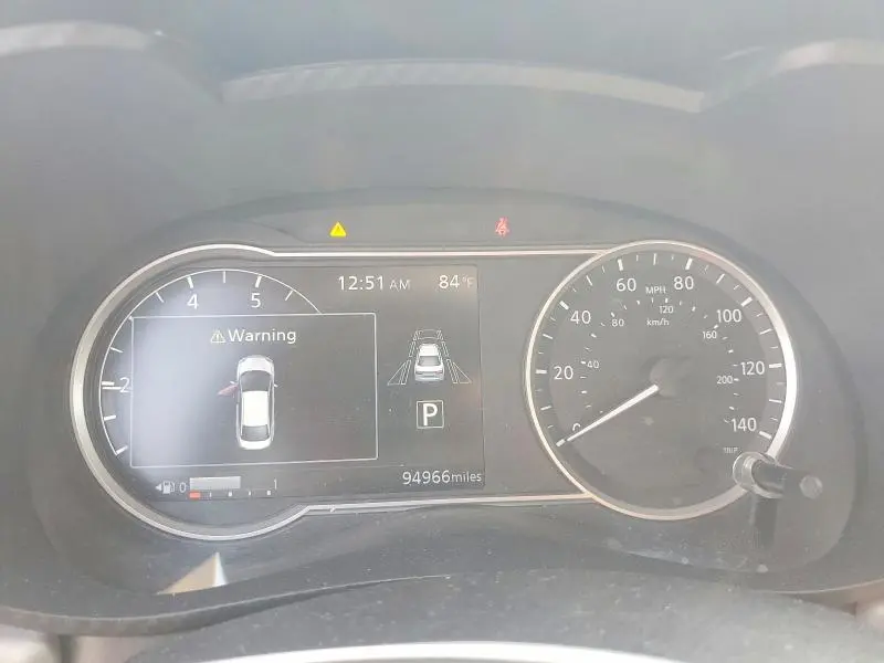 2021 NISSAN VERSA SV  