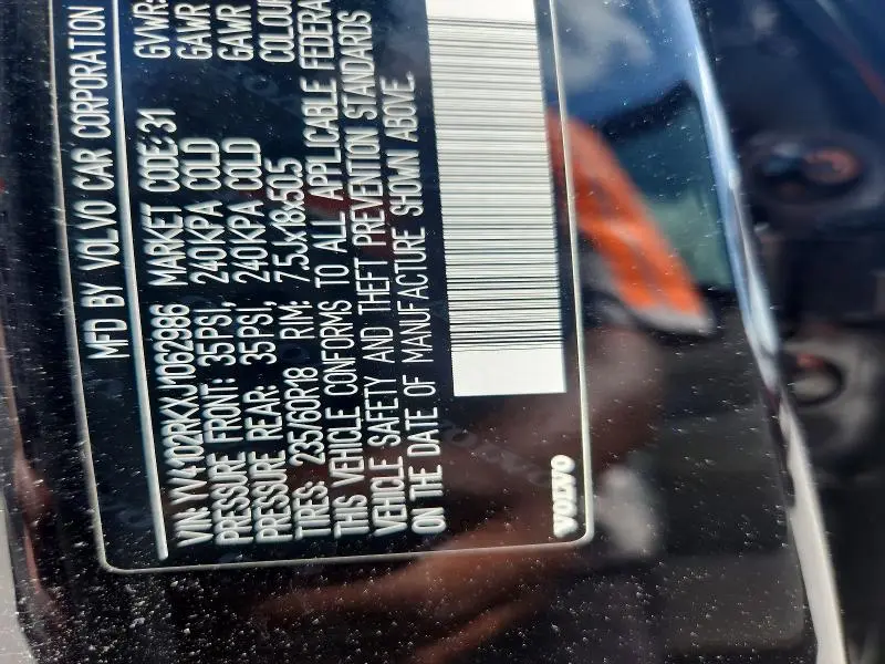 2018 VOLVO XC60 T5 MOMENTUM  