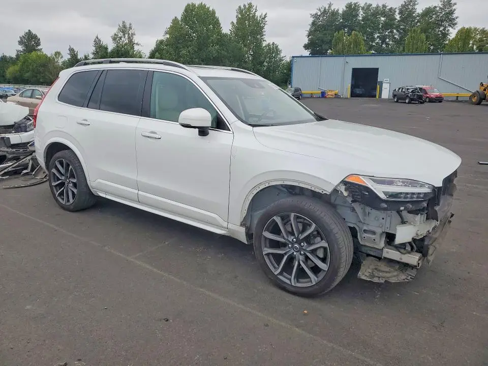 2016 VOLVO XC90 T6  
