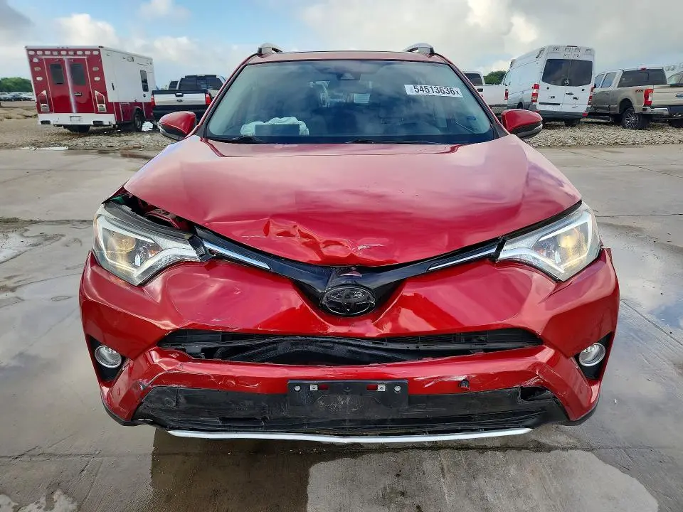 2016 TOYOTA RAV4 XLE  
