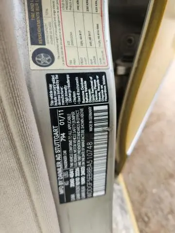 2011 MERCEDES-BENZ C 300  