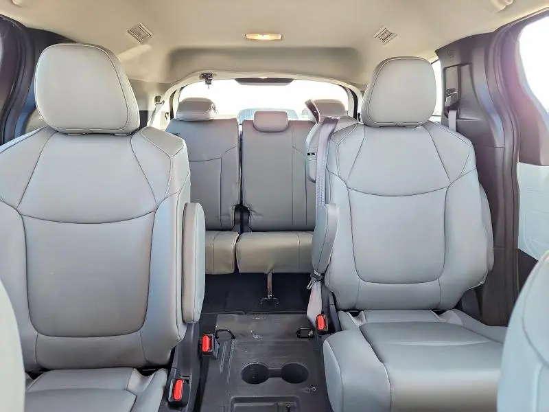 2025 TOYOTA SIENNA   