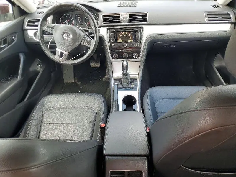 2013 VOLKSWAGEN PASSAT SE  