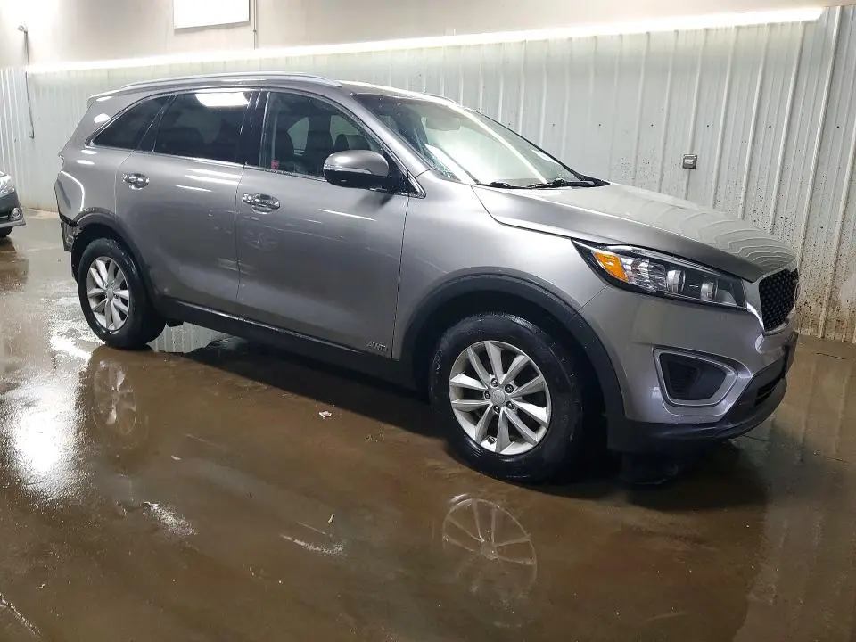 2016 KIA SORENTO LX  