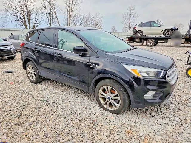 2019 FORD ESCAPE SE  