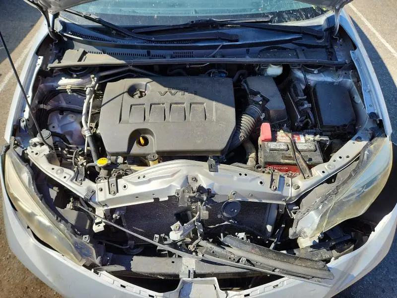 2017 TOYOTA COROLLA SE  