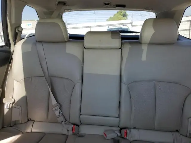 2011 SUBARU OUTBACK 2.5I LIMITED  
