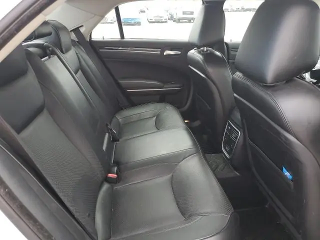 2019 CHRYSLER 300 LIMITED  