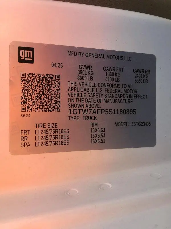 2025 GMC SAVANA G2500  