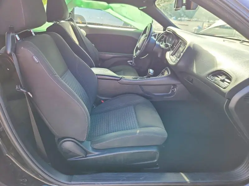 2020 DODGE CHALLENGER SXT  