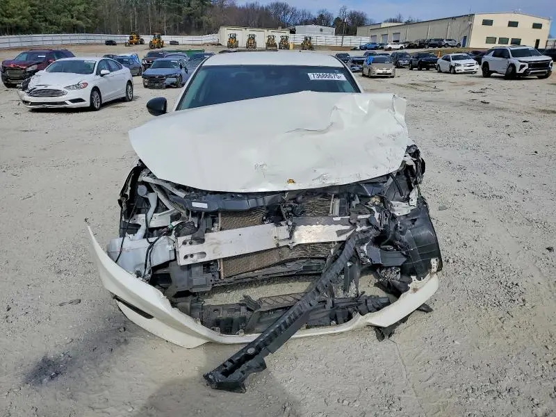 2022 NISSAN ALTIMA SR  