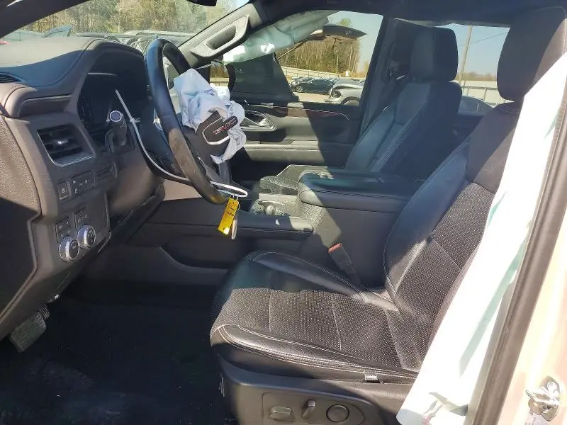 2023 GMC YUKON SLE  