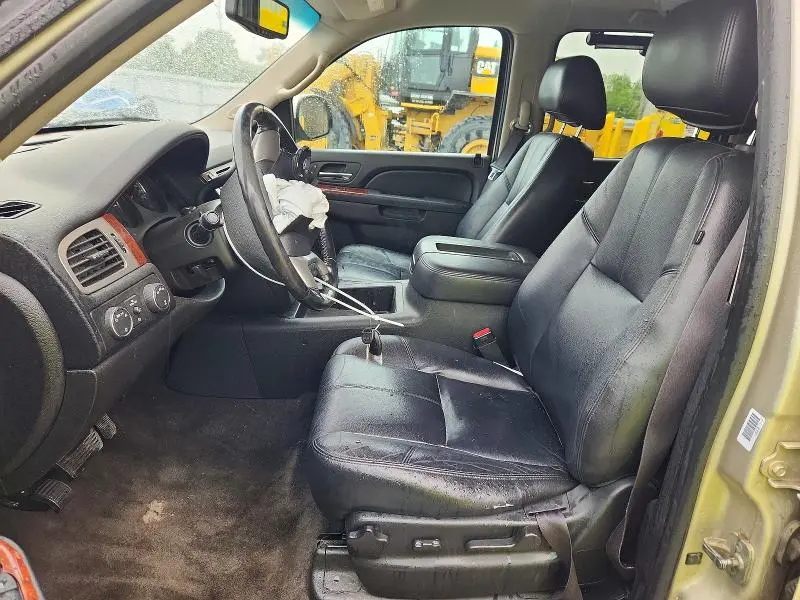 2013 GMC YUKON XL K1500 SLT  