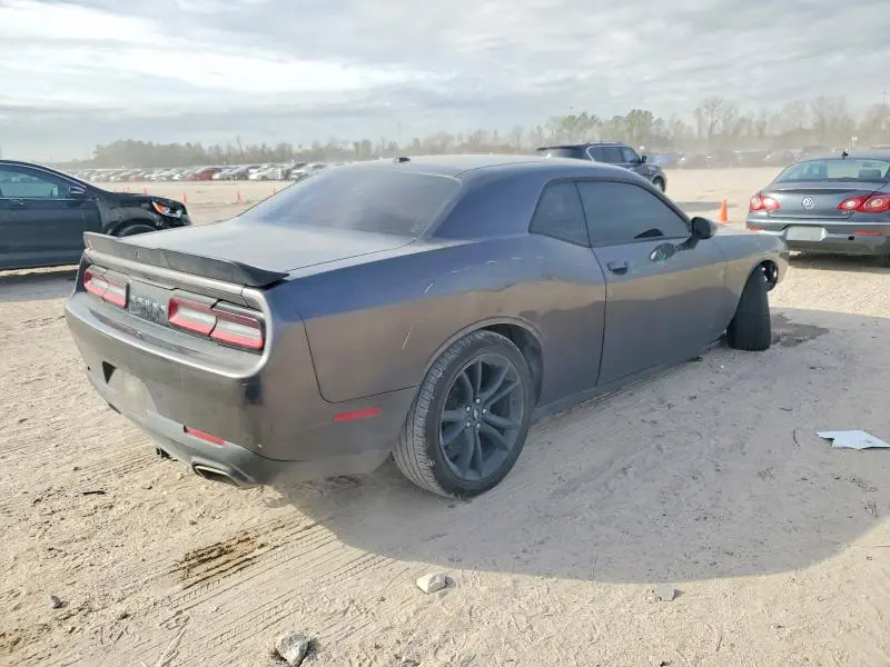 2018 DODGE CHALLENGER SXT  