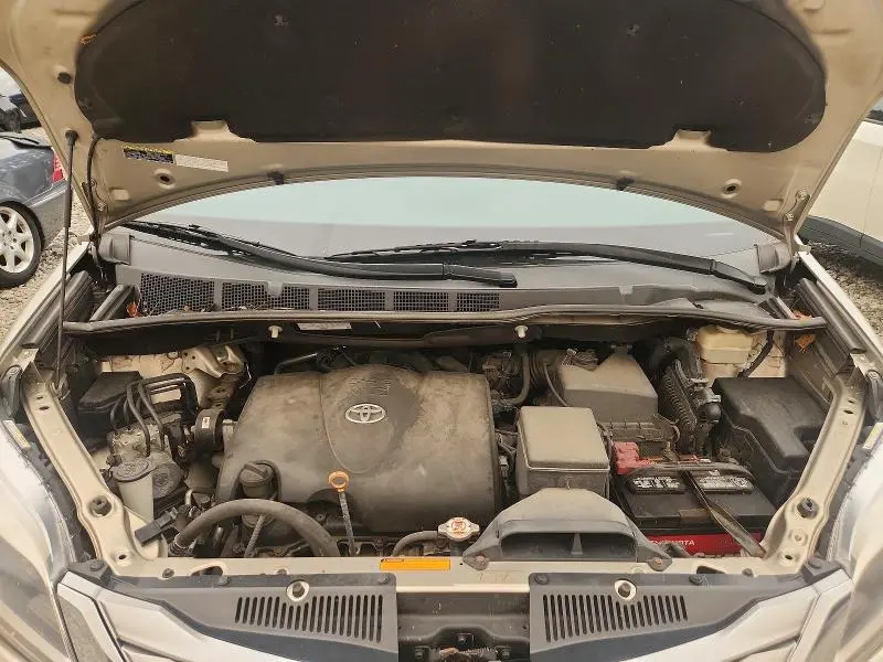 2017 TOYOTA SIENNA LIMITED PREMIUM 7-PASSENGER  