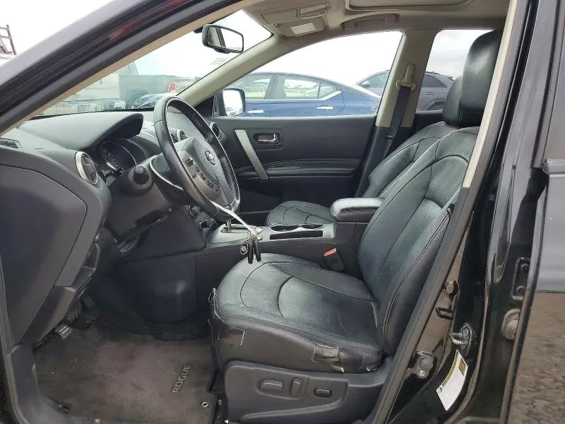2011 NISSAN ROGUE S  